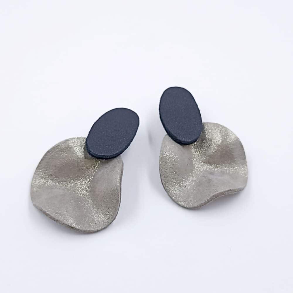 δερμάτινα σκουλαρίκια